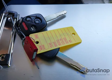 2014 Honda Pilot Touring from USA, damaged, VIN 5FNYF3H96EB009347